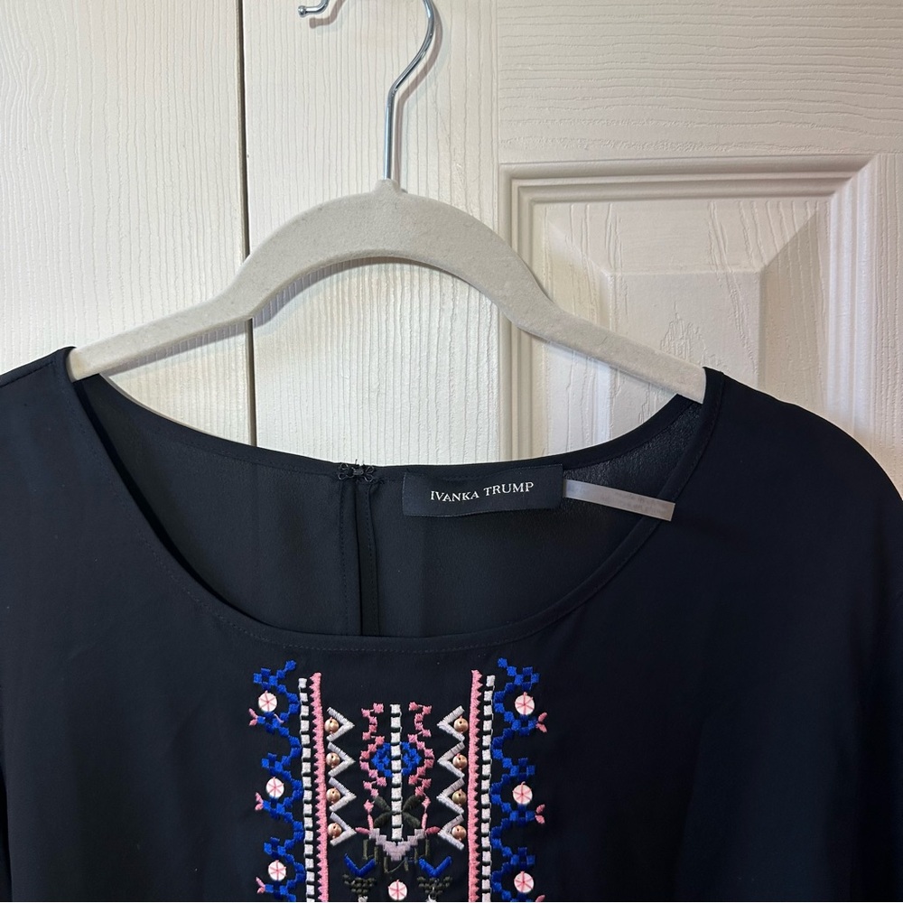 Ivanka Trump Embroidered Beaded Bell Sleeve Blouse Womens Size XL - Picture 7 of 11